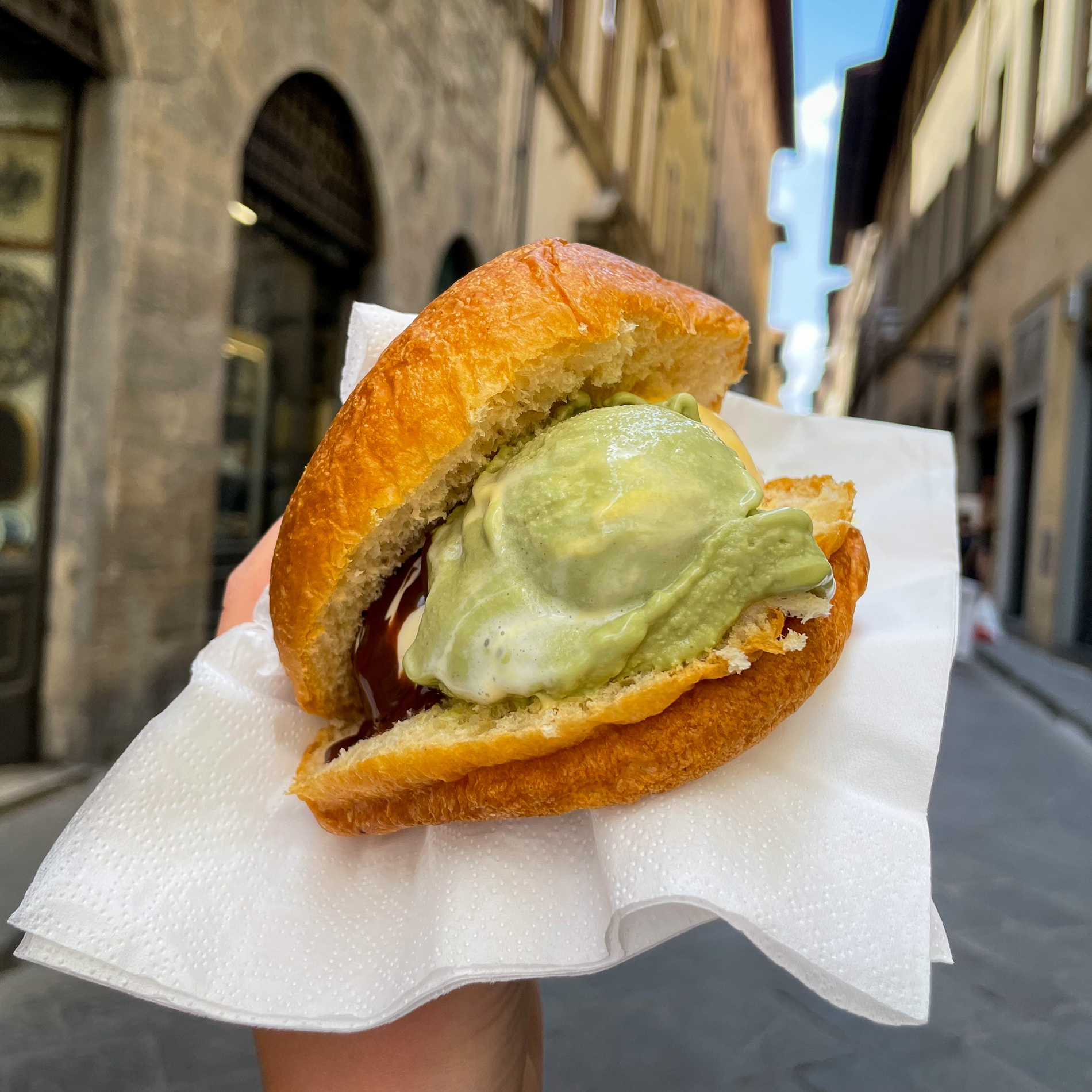 Sicilian Brioche con Gelato